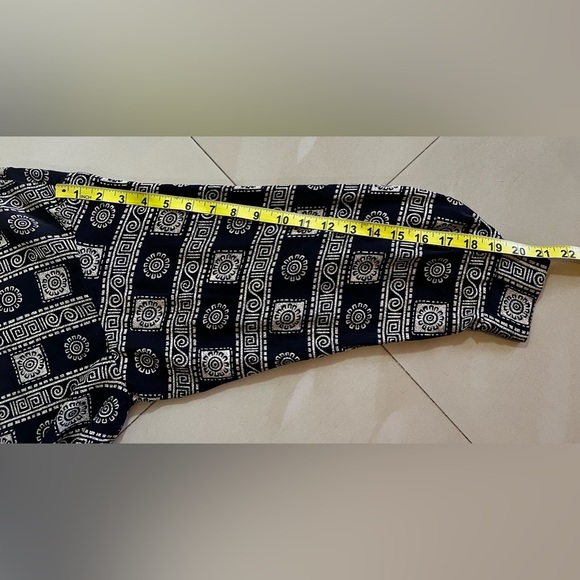 Dana Buchman 100% silk multicolored tunic top Stamped Lightweight blouse Size 12 - Picture 15 of 16